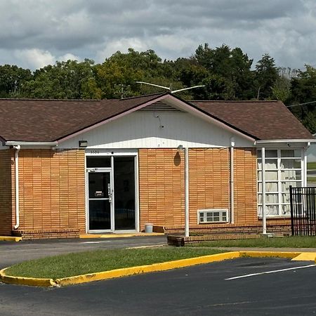 Travel Inn By Oyo Danville Us-29 Exterior foto